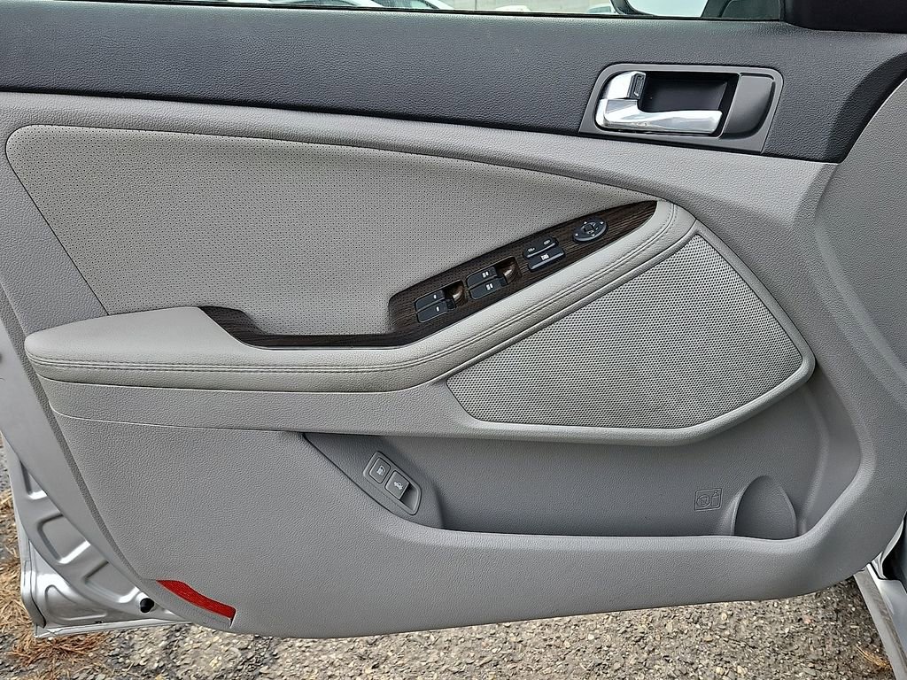 Used 2015 Kia Optima EX image 13