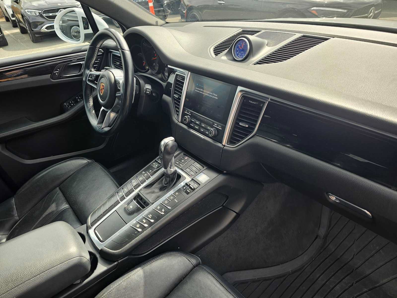 Used 2017 Porsche Macan AWD/4WD image 11