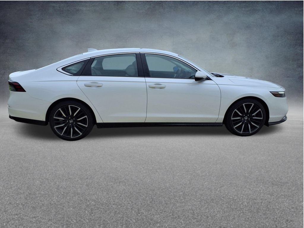 Used 2023 Honda Accord Touring image 8