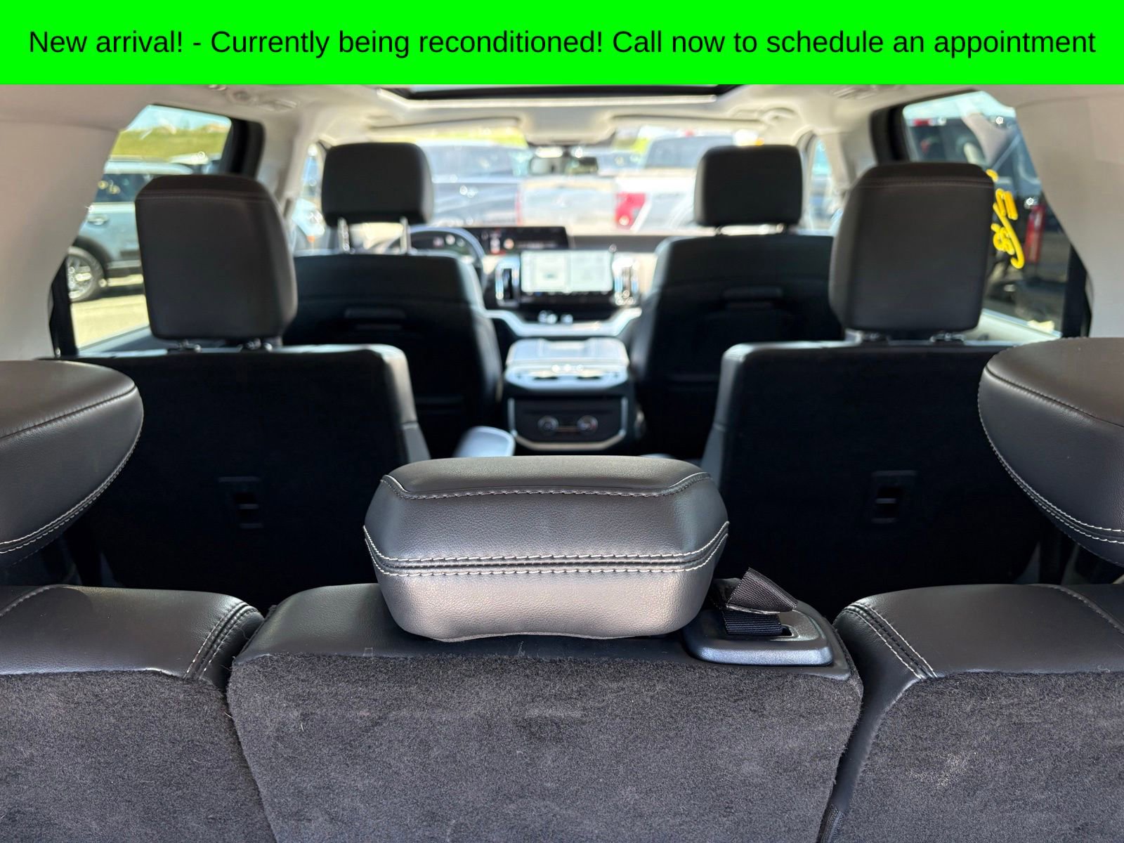 Used 2025 Ford Expedition Max Platinum w/ Driver's Package AWD/4WD image 8
