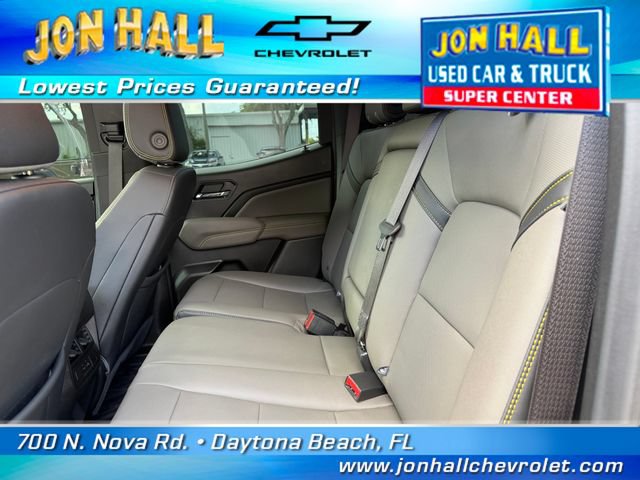 Used 2025 Chevrolet Colorado ZR2 w/ Midnight Edition AWD/4WD image 24