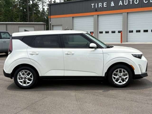 Used 2025 Kia Soul S FWD image 6