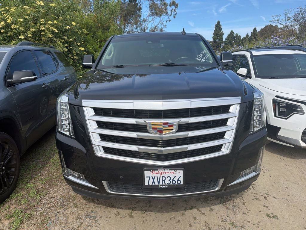 Used 2017 Cadillac Escalade Premium Luxury image 2