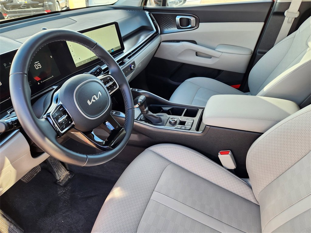 Certified 2024 Kia Sorento S w/ Panoramic Sunroof Package image 7