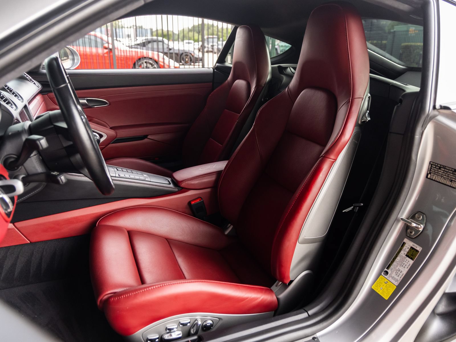Certified 2018 Porsche 718 Cayman GTS RWD image 5