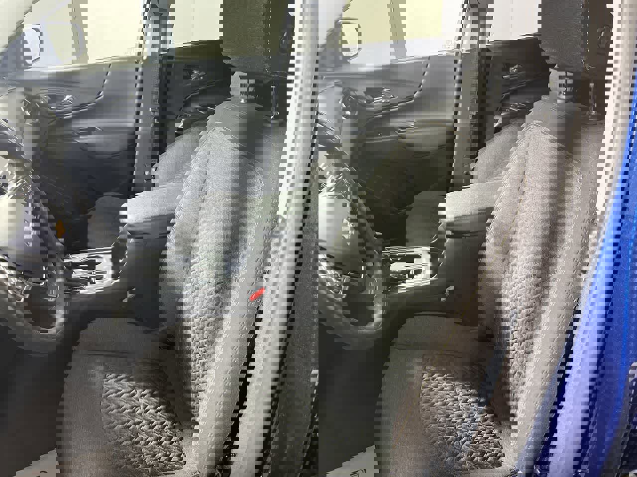 Used 2023 Chevrolet Equinox LT image 15