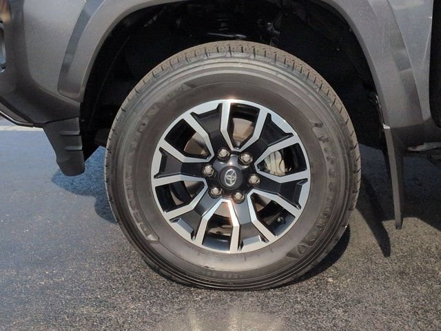 Certified 2023 Toyota Tacoma TRD Sport w/ Advanced Technology Package AWD/4WD image 7