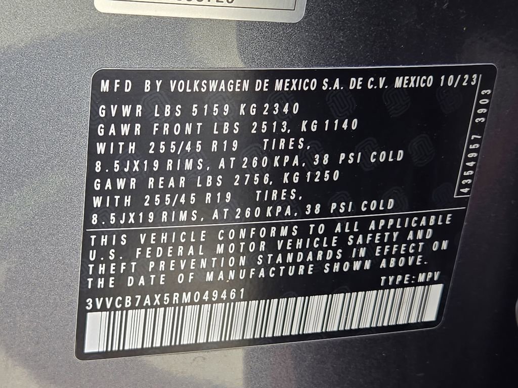 Used 2024 Volkswagen Tiguan SE R-Line image 33