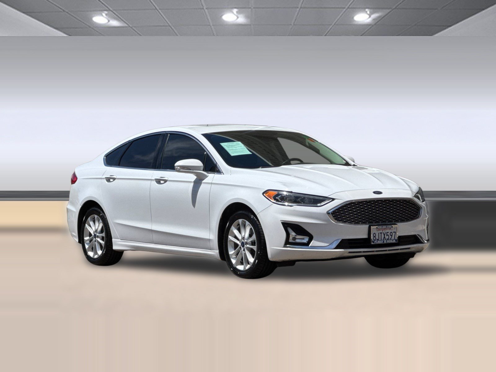 Used 2019 Ford Fusion Energi Titanium FWD image 7