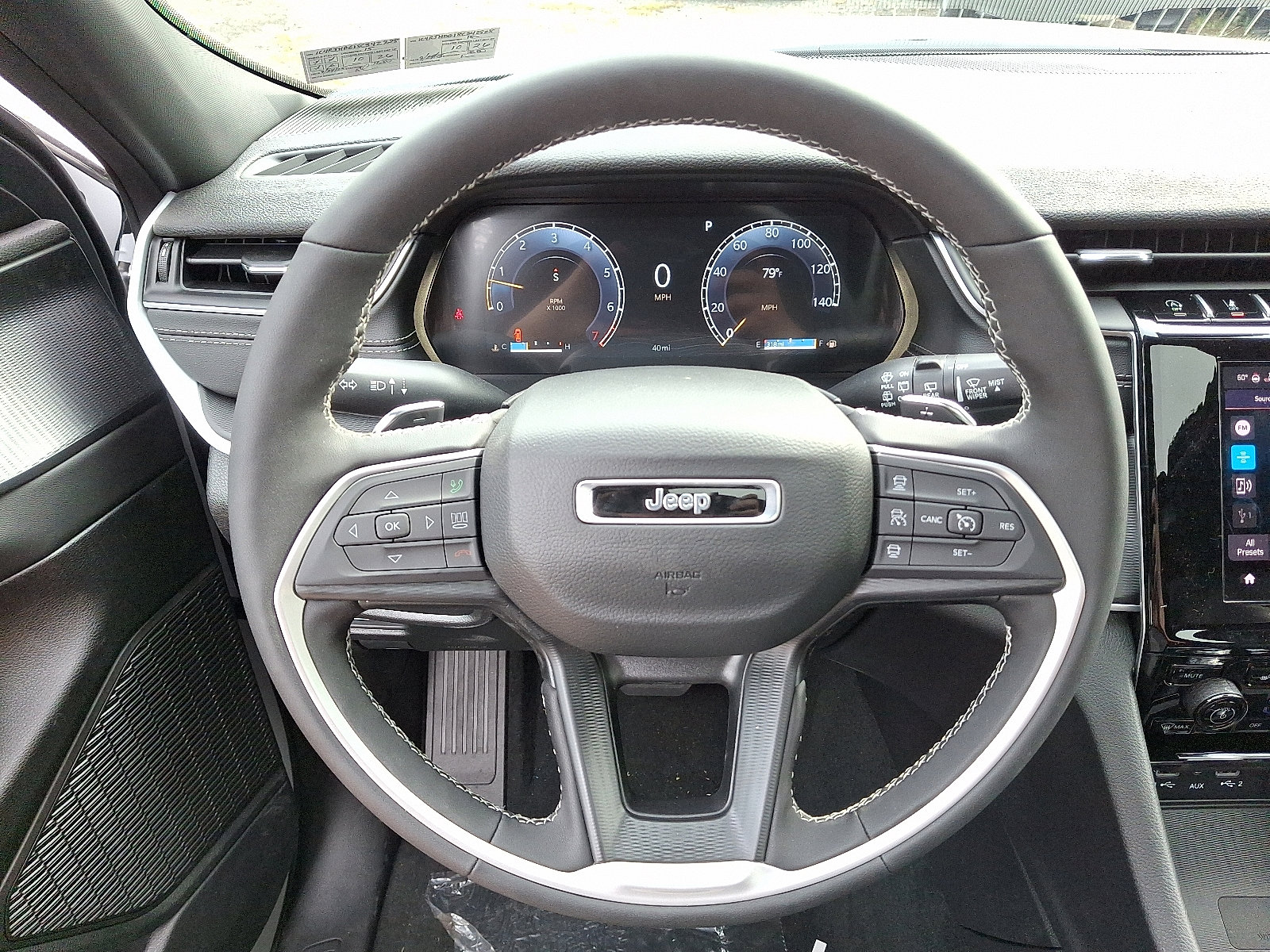 New 2025 Jeep Grand Cherokee Altitude image 15