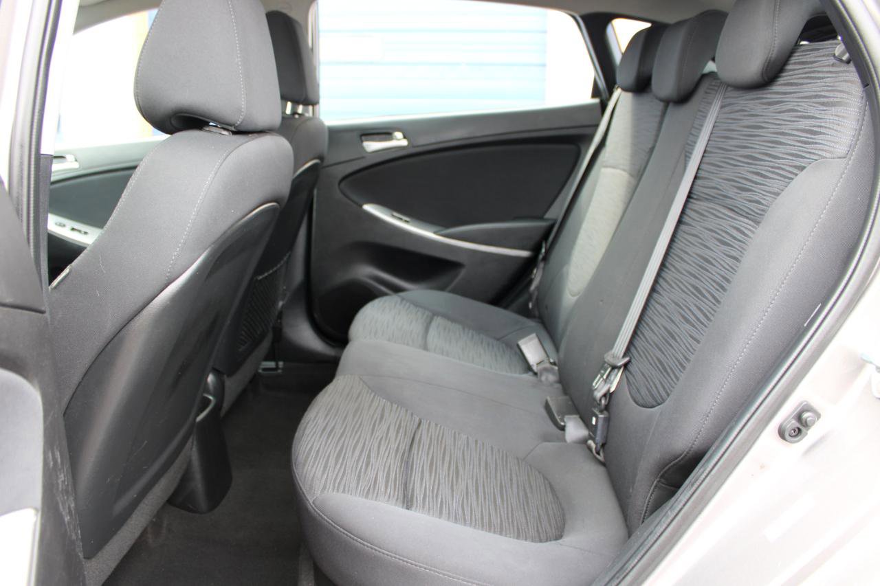 Used 2017 Hyundai Accent SE FWD image 38