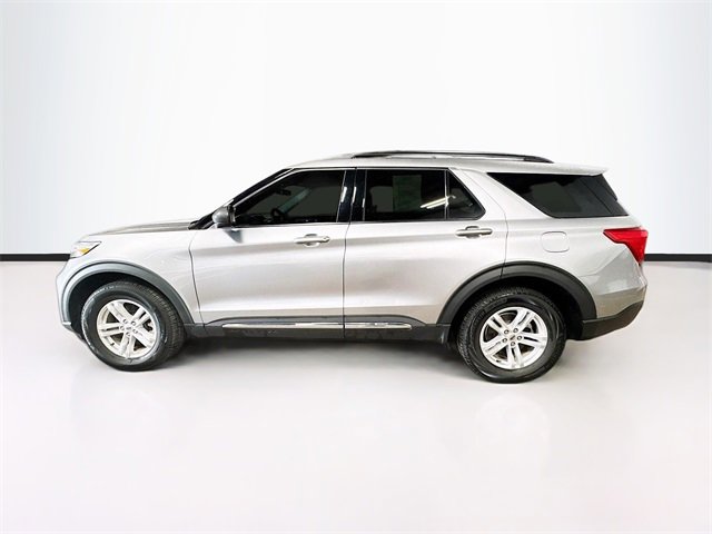 Used 2022 Ford Explorer XLT image 4