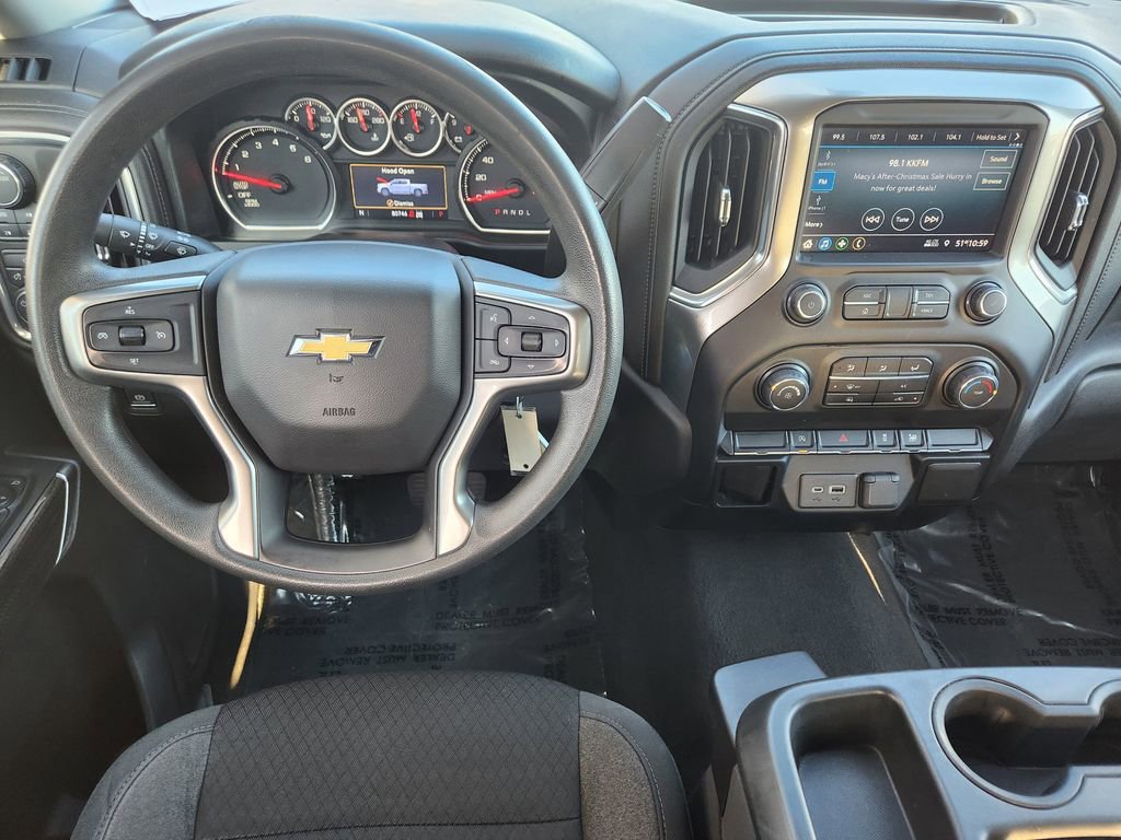Used 2020 Chevrolet Silverado 1500 LT w/ Trailering Package image 2