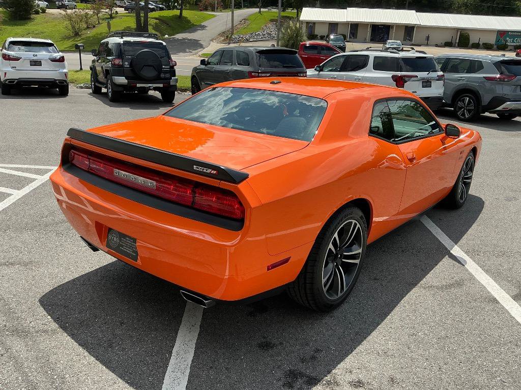 Used 2014 Dodge Challenger SRT8 Core RWD image 4