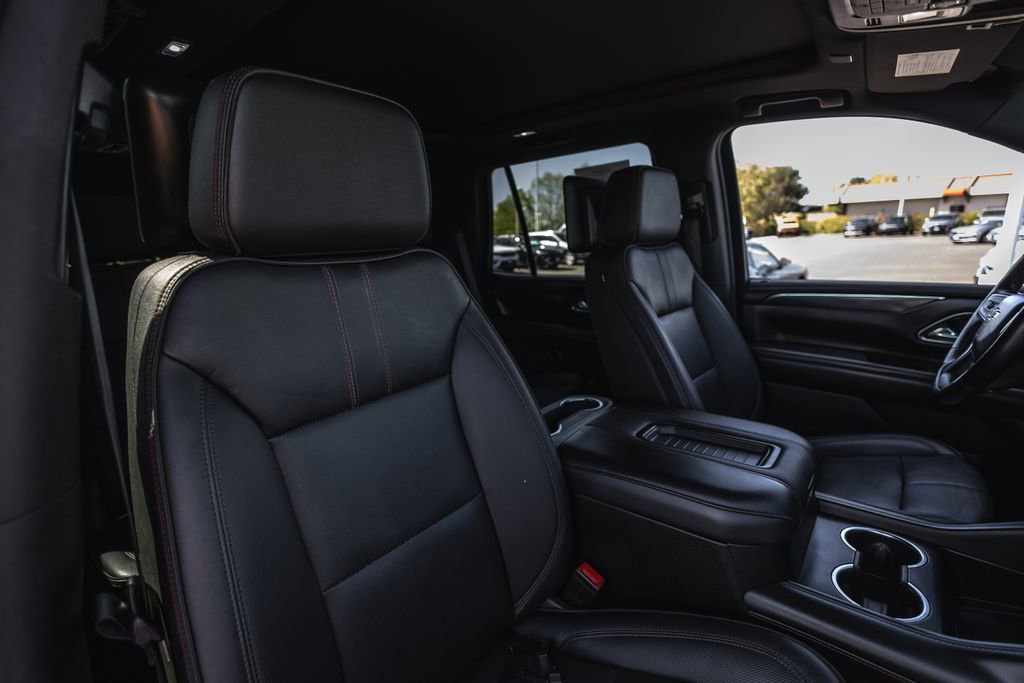 Used 2022 Chevrolet Tahoe RST w/ Sport Performance Package AWD/4WD image 32