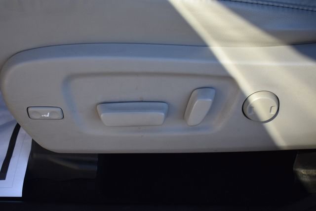 Used 2019 Toyota Highlander XLE image 26