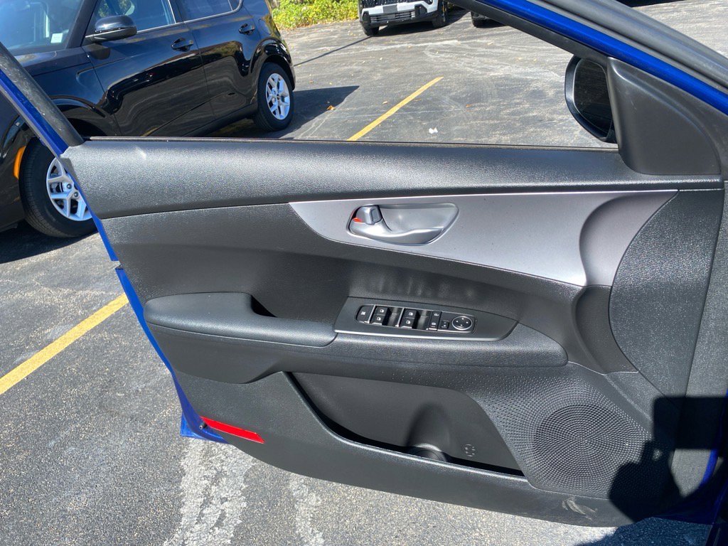 Certified 2023 Kia Forte LXS image 21