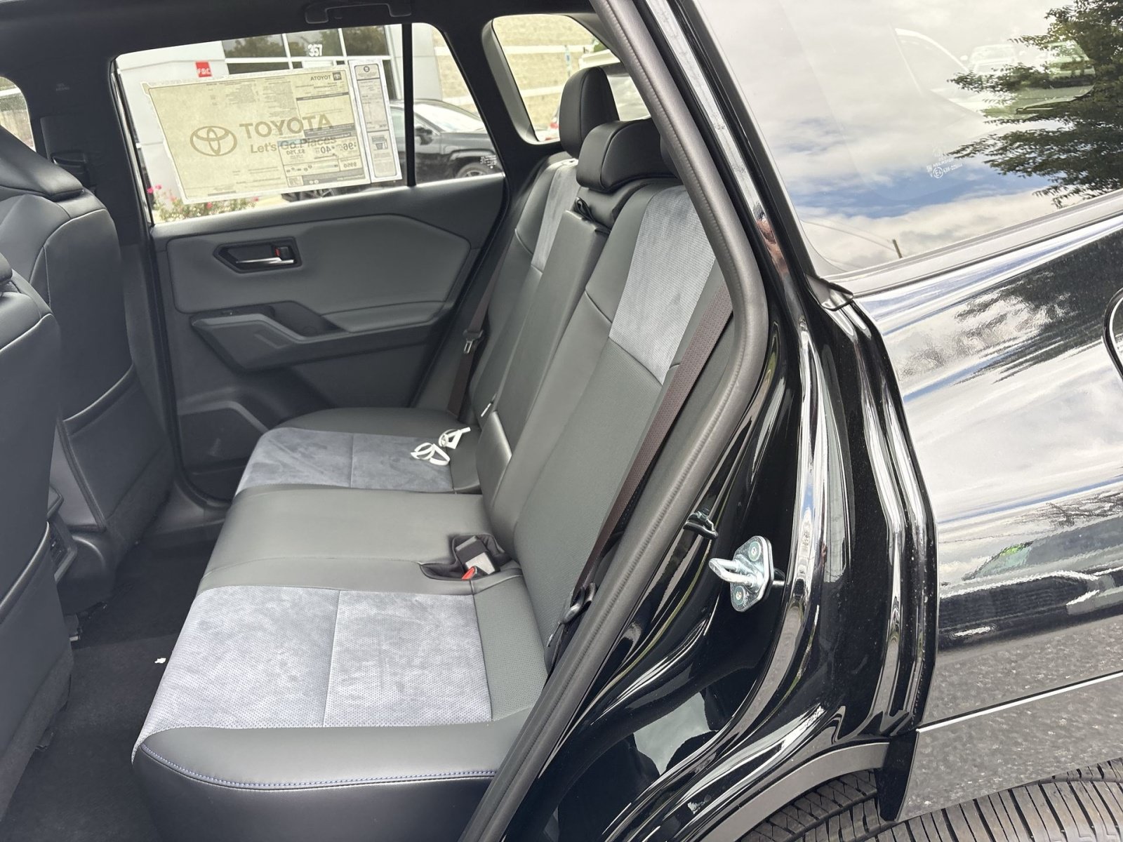 New 2026 Toyota RAV4 XSE AWD/4WD image 25