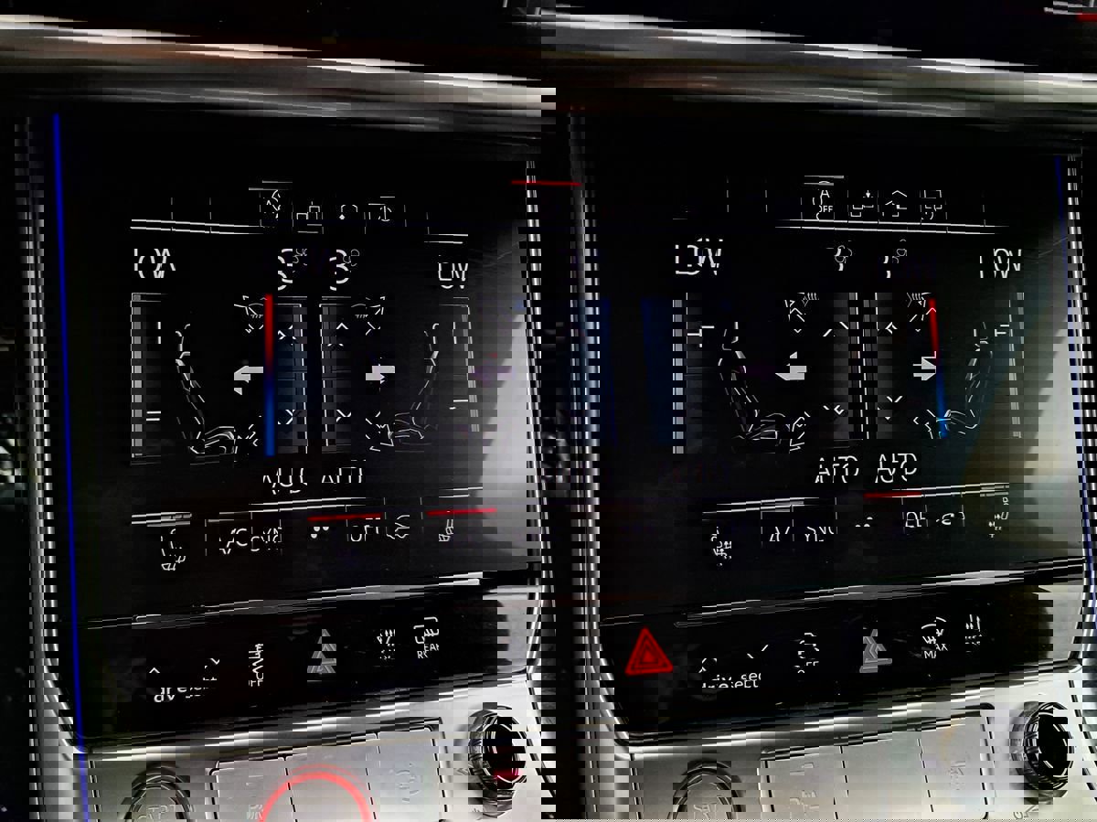 Used 2020 Audi S6 Premium Plus w/ S Sport Package image 40