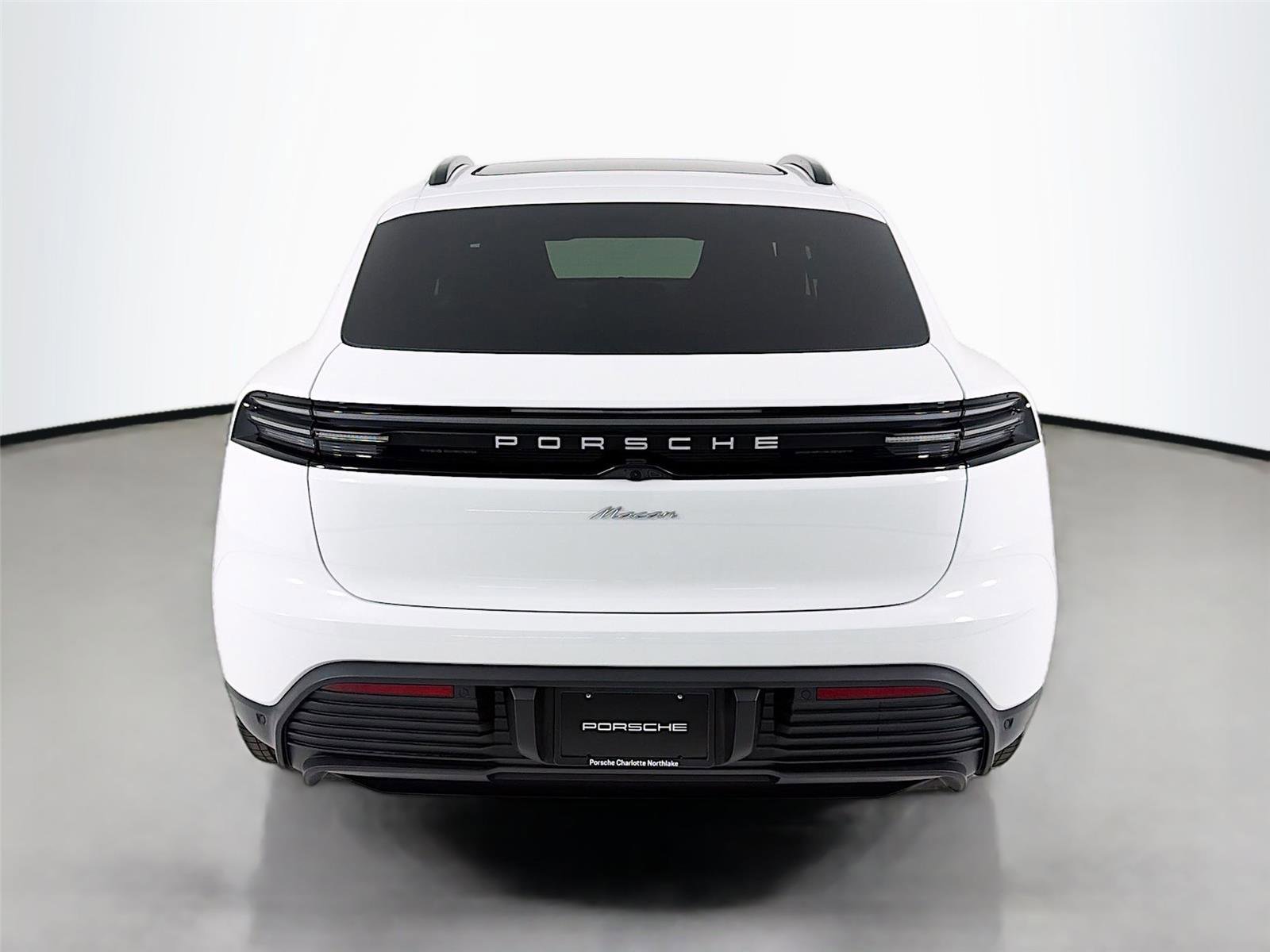 New 2026 Porsche Macan Electric image 25