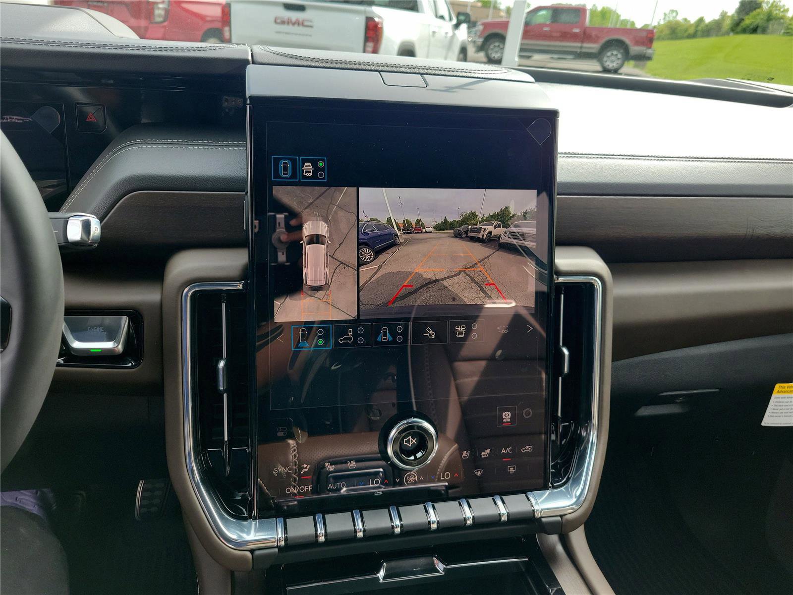 New 2026 GMC Yukon Denali Ultimate AWD/4WD image 30
