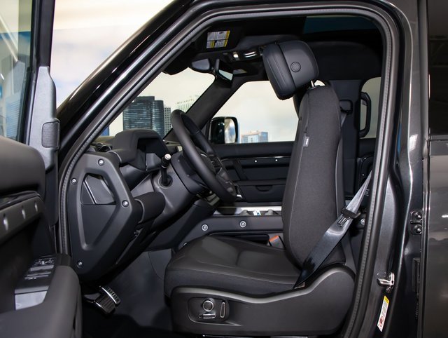 New 2025 Land Rover Defender 130 X image 20