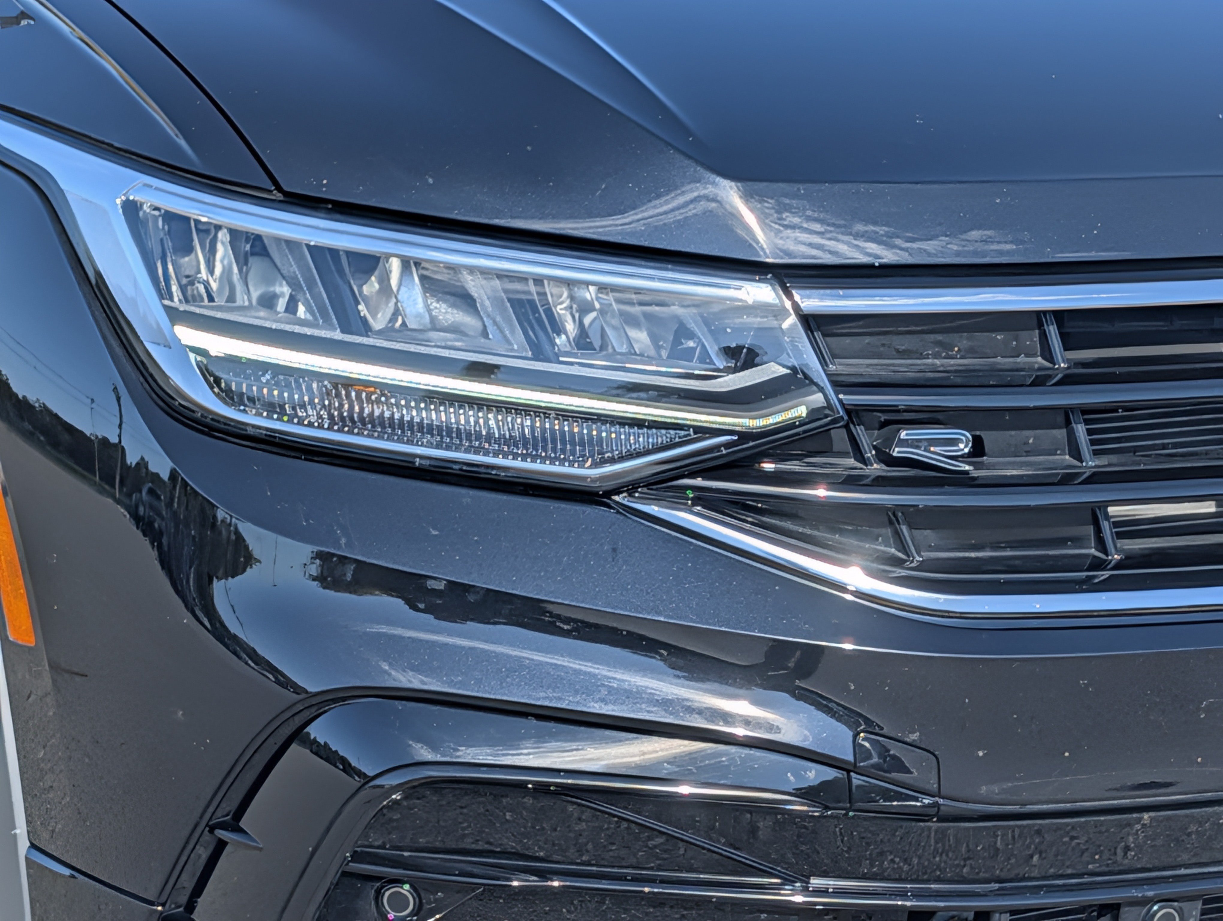Certified 2024 Volkswagen Tiguan SE R-Line w/ MDO Package, Two-Row AWD/4WD image 9