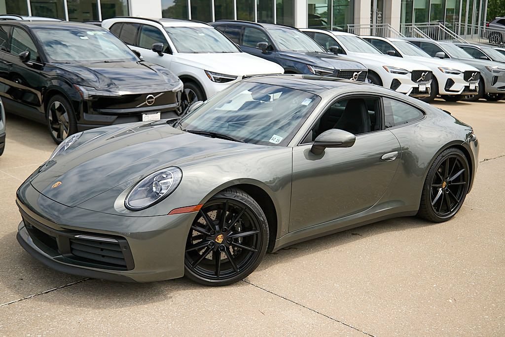 Used 2022 Porsche 911 Carrera 4S AWD/4WD image 5