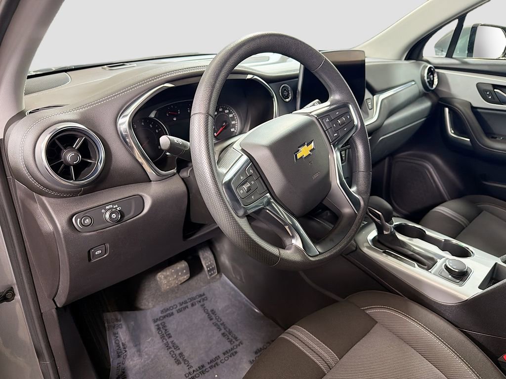 Used 2024 Chevrolet Blazer LT w/ Convenience Package image 11