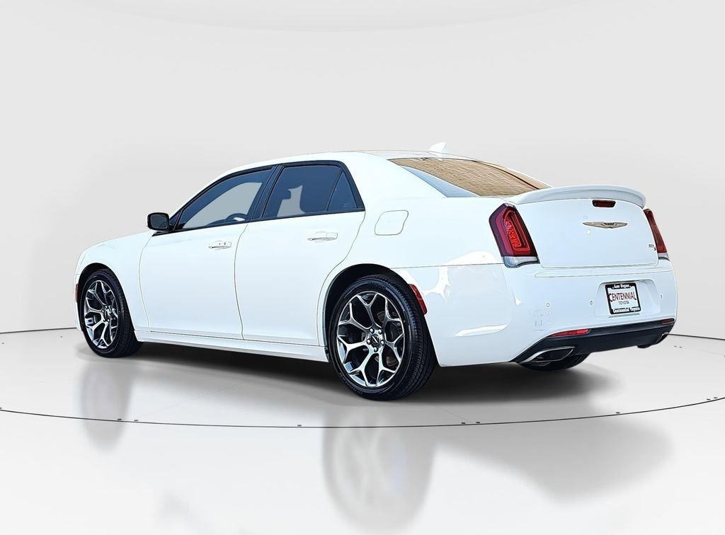 Used 2018 Chrysler 300 S w/ 300S Premium Group RWD image 7