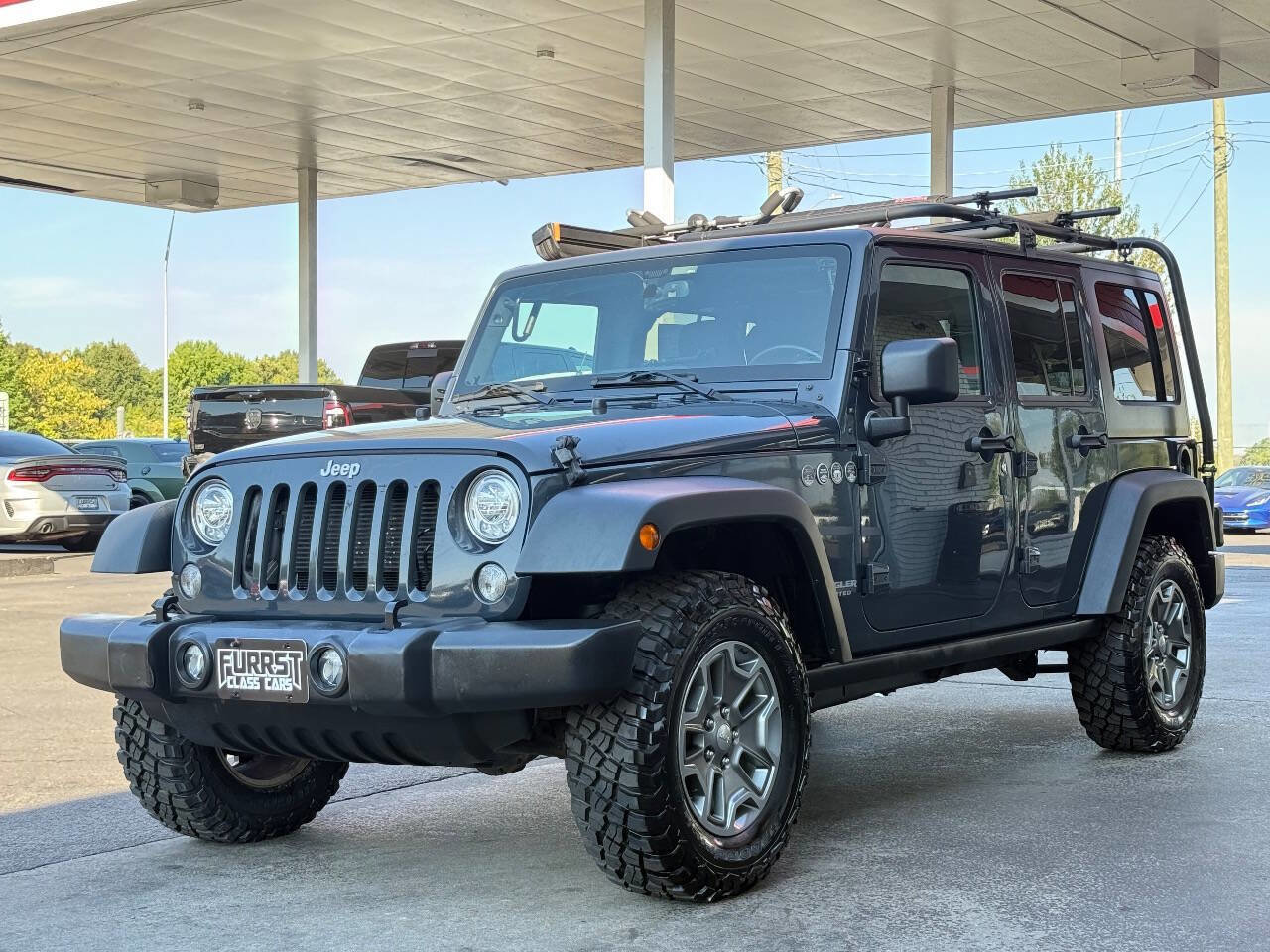 Used 2017 Jeep Wrangler Unlimited Rubicon w/ Cold Weather Group image 6