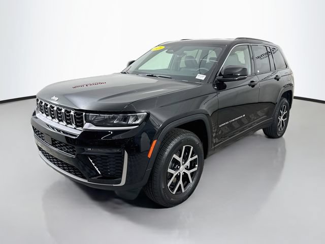 Used 2026 Jeep Grand Cherokee Limited AWD/4WD image 3