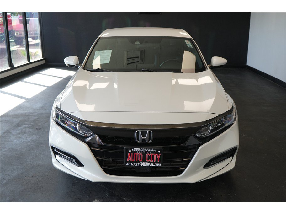 Used 2018 Honda Accord Sport image 2