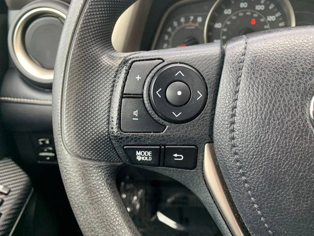 Used 2015 Toyota RAV4 XLE FWD image 17