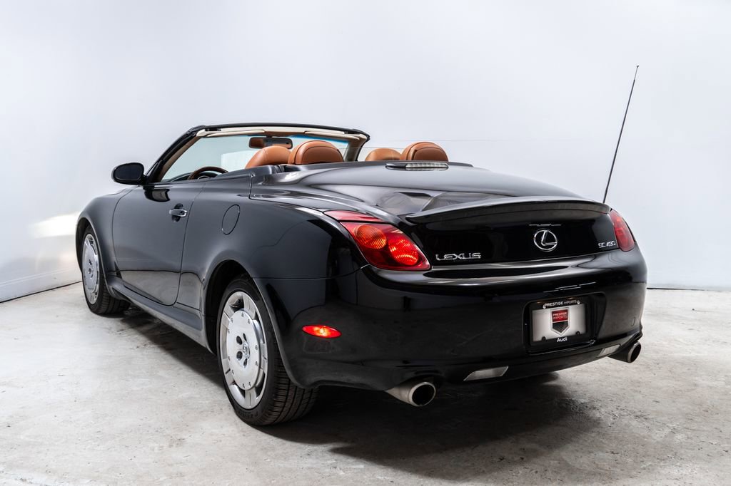 Used 2004 Lexus SC 430 Convertible RWD image 3