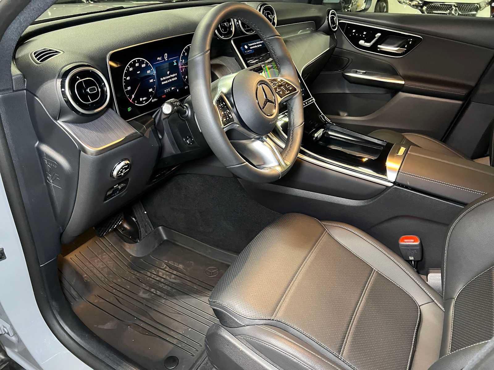Certified 2026 Mercedes-Benz GLC 300 4MATIC image 27
