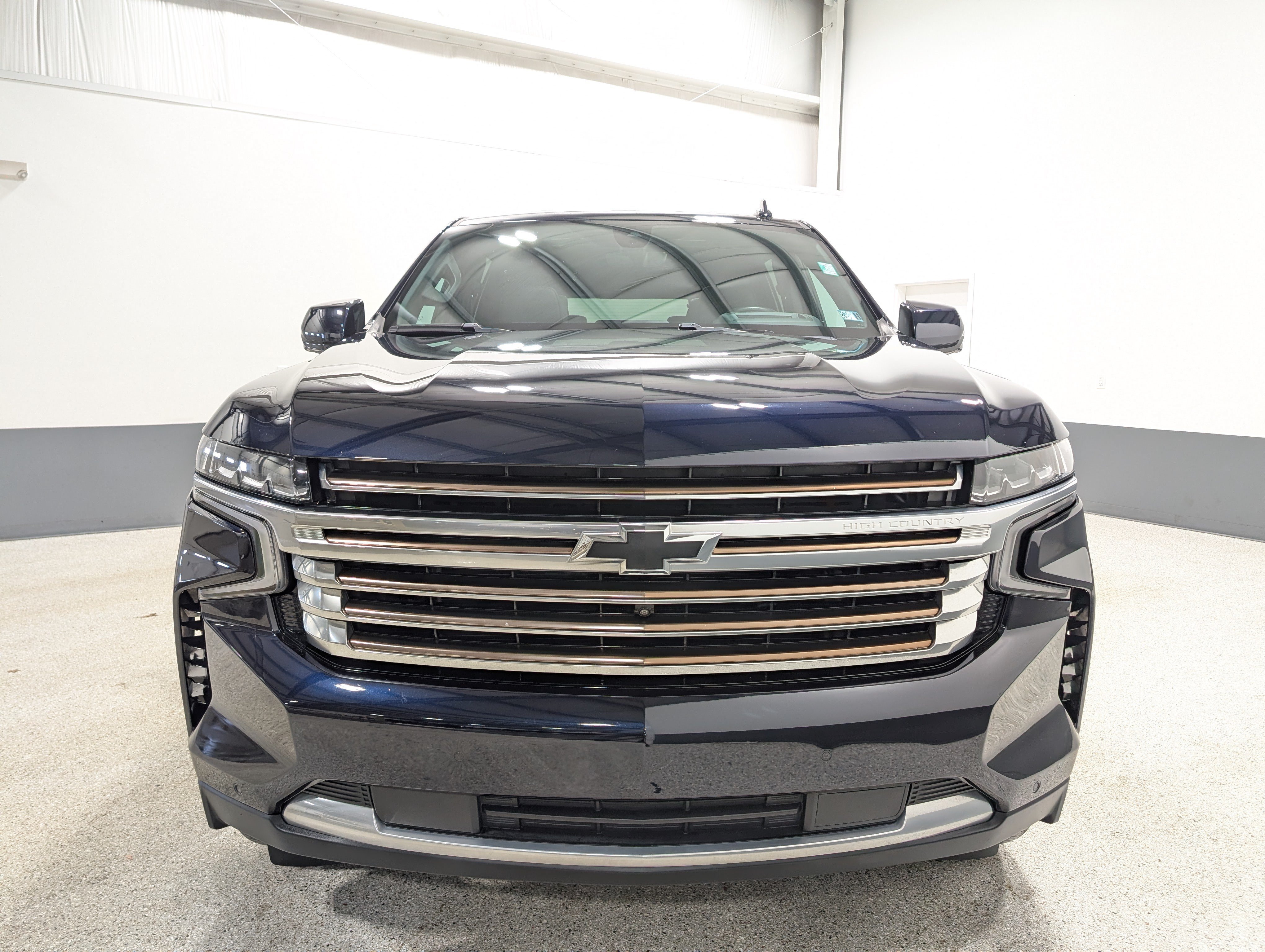 Used 2021 Chevrolet Suburban High Country AWD/4WD image 8