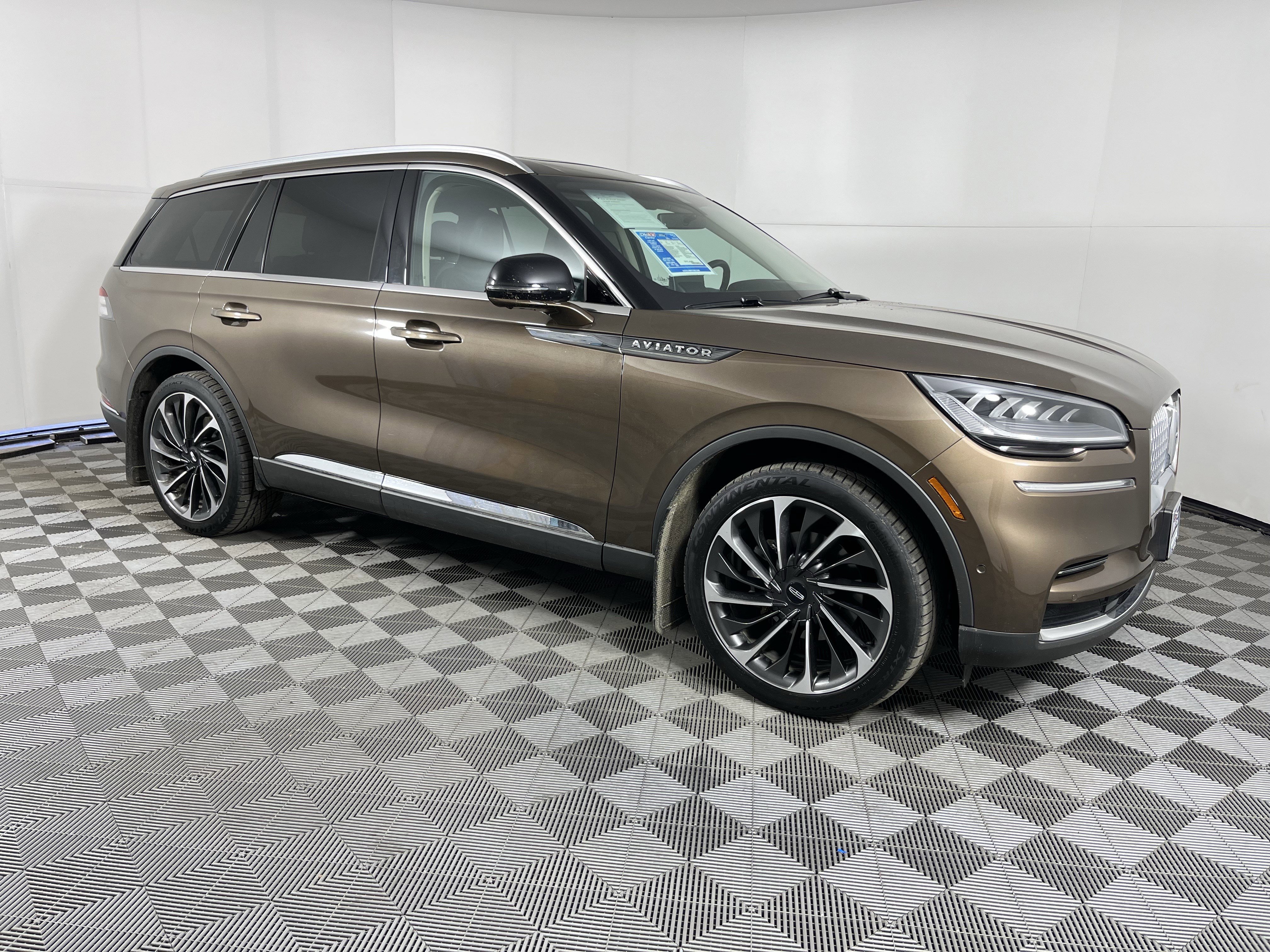 Used 2022 Lincoln Aviator Reserve w/ Equipment Group 201A image 6