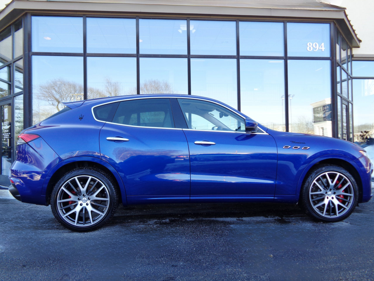 Used 2022 Maserati Levante Modena image 3