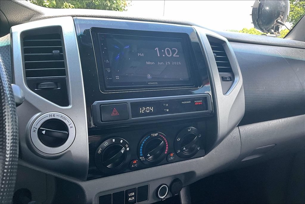 Used 2013 Toyota Tacoma 4x4 Access Cab V6 w/ SR5 Pkg image 13