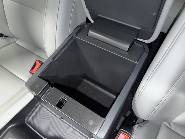 New 2026 Ford Explorer Active w/ Active Comfort Package image 21