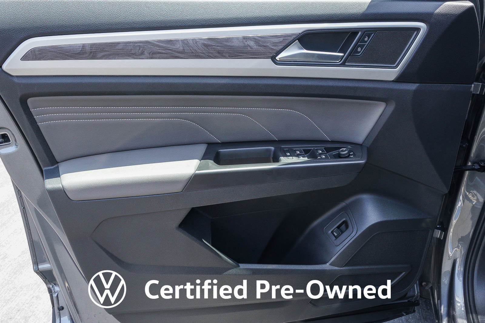Certified 2023 Volkswagen Atlas Cross Sport SE FWD image 22