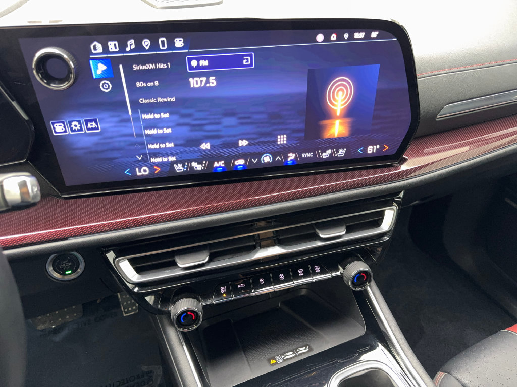 Used 2024 Chevrolet Traverse RS FWD image 66