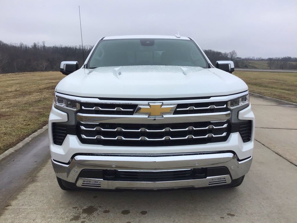 Used 2024 Chevrolet Silverado 1500 LTZ w/ LTZ Convenience Package II image 2