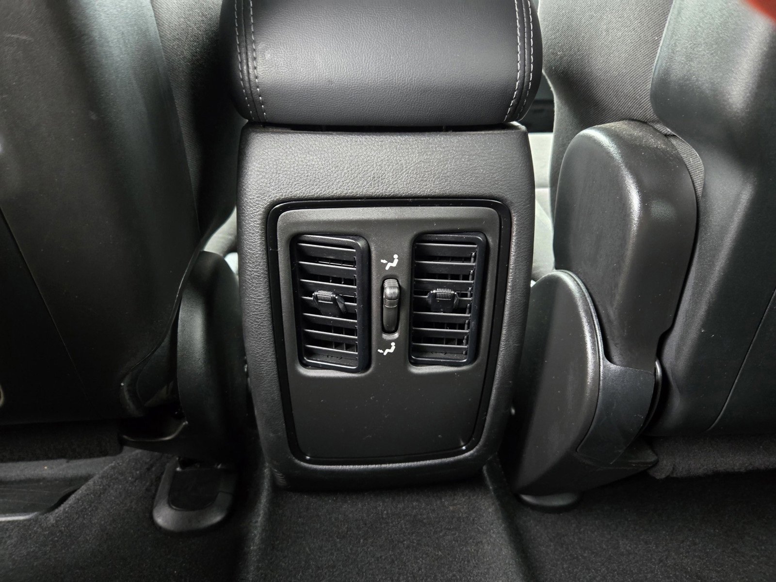 Used 2023 Dodge Durango SXT Launch Edition image 12