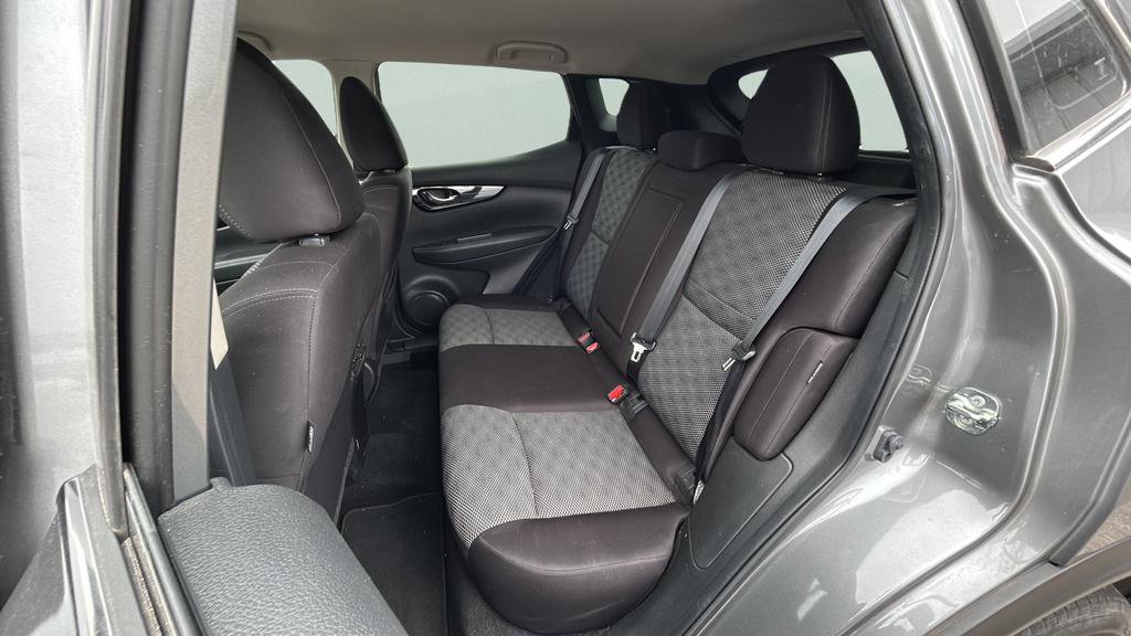 Used 2021 Nissan Rogue Sport SV image 16