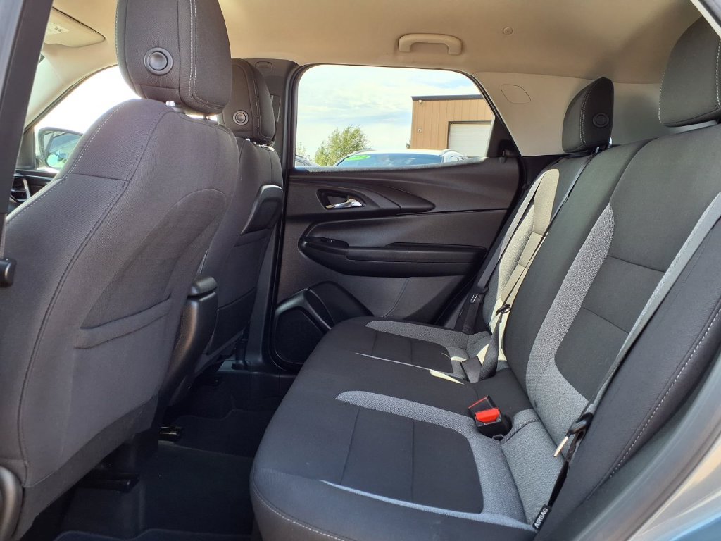 Used 2025 Chevrolet TrailBlazer LT AWD/4WD image 14