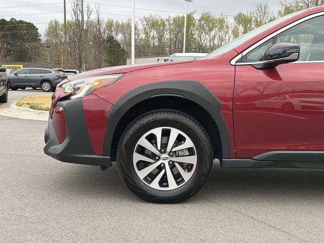Used 2025 Subaru Outback Premium image 9