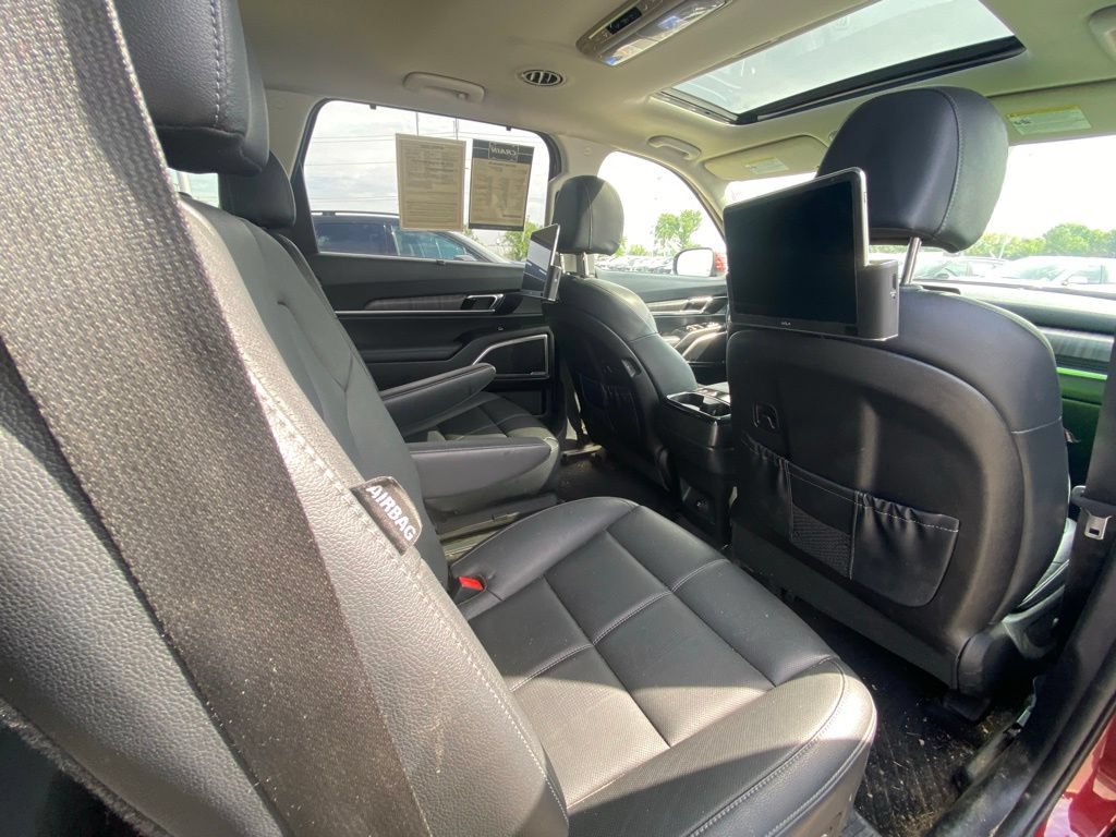Used 2023 Kia Telluride EX w/ EX Captain's Chair Package FWD image 24