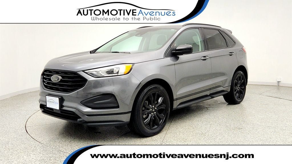 Used 2022 Ford Edge SE w/ Black Appearance Package